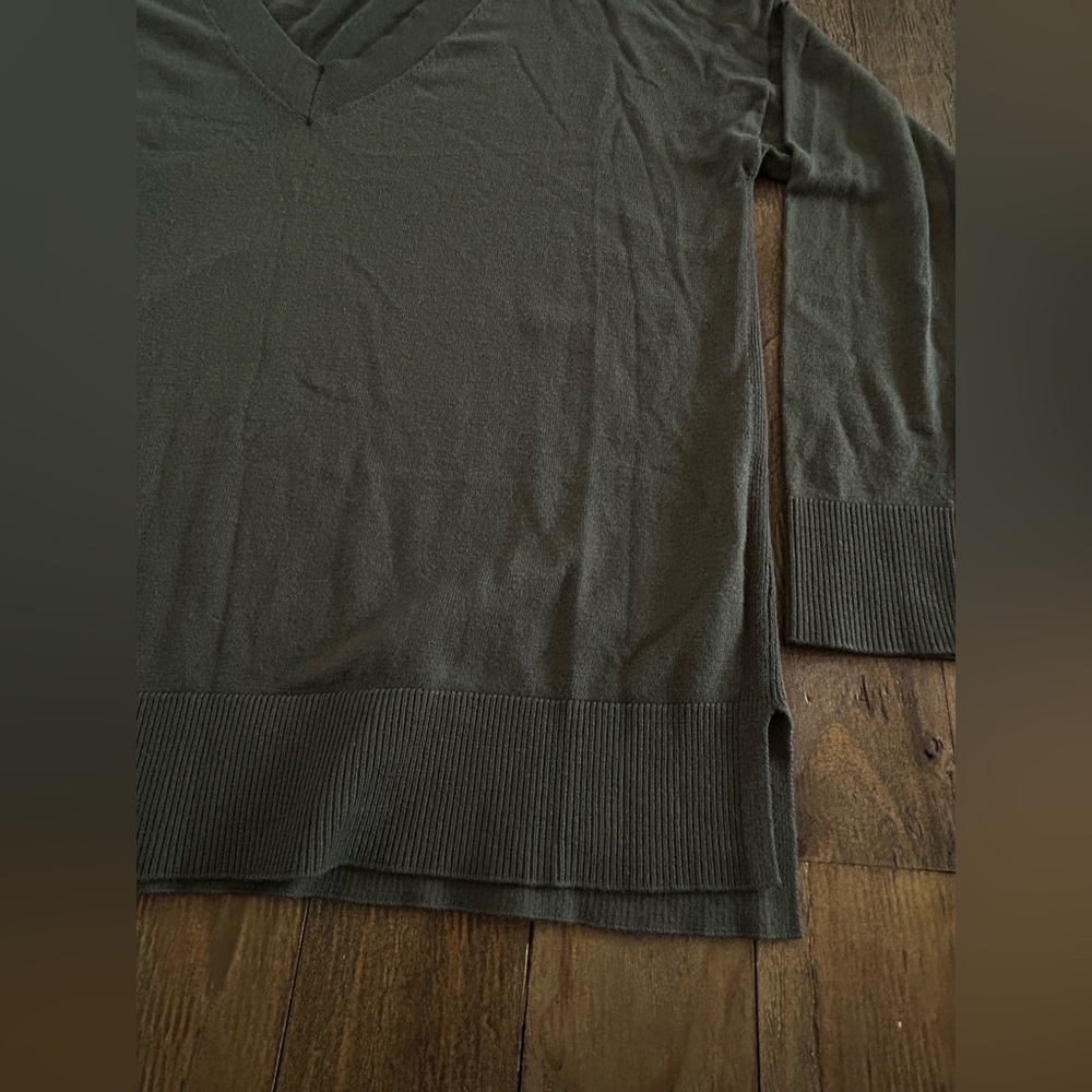 Matty M Olive Green Women’s VNeck Sweater with Side Slits Long Sleeve - Picture 7 of 11